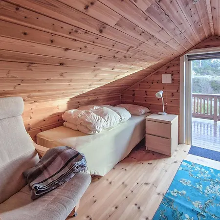 בית נופש Gorgeous In With House Sea View Eivindvik