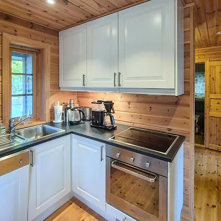 Feriehus Gorgeous Home In Eivindvik With House Sea View *