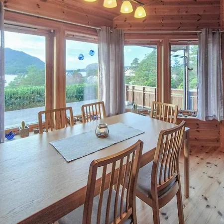 Σπίτι διακοπών Gorgeous Home In Eivindvik With House Sea View *